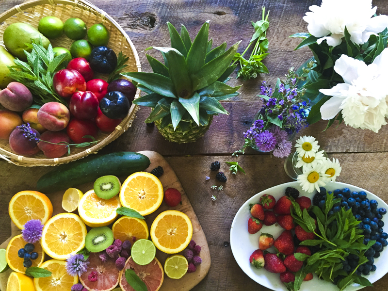 a.800.beach.gathering.fruit.juice.drink.2016-06-01 11.59.08.jpg