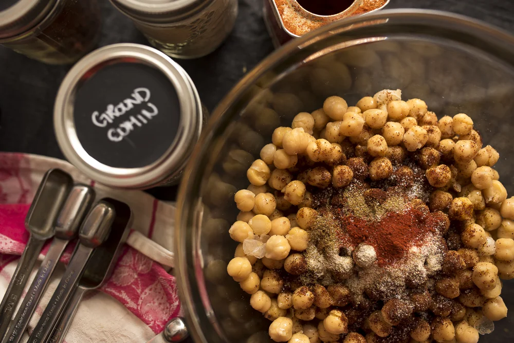 FAT-Spice-Roasted-Chickpeas-105.jpg