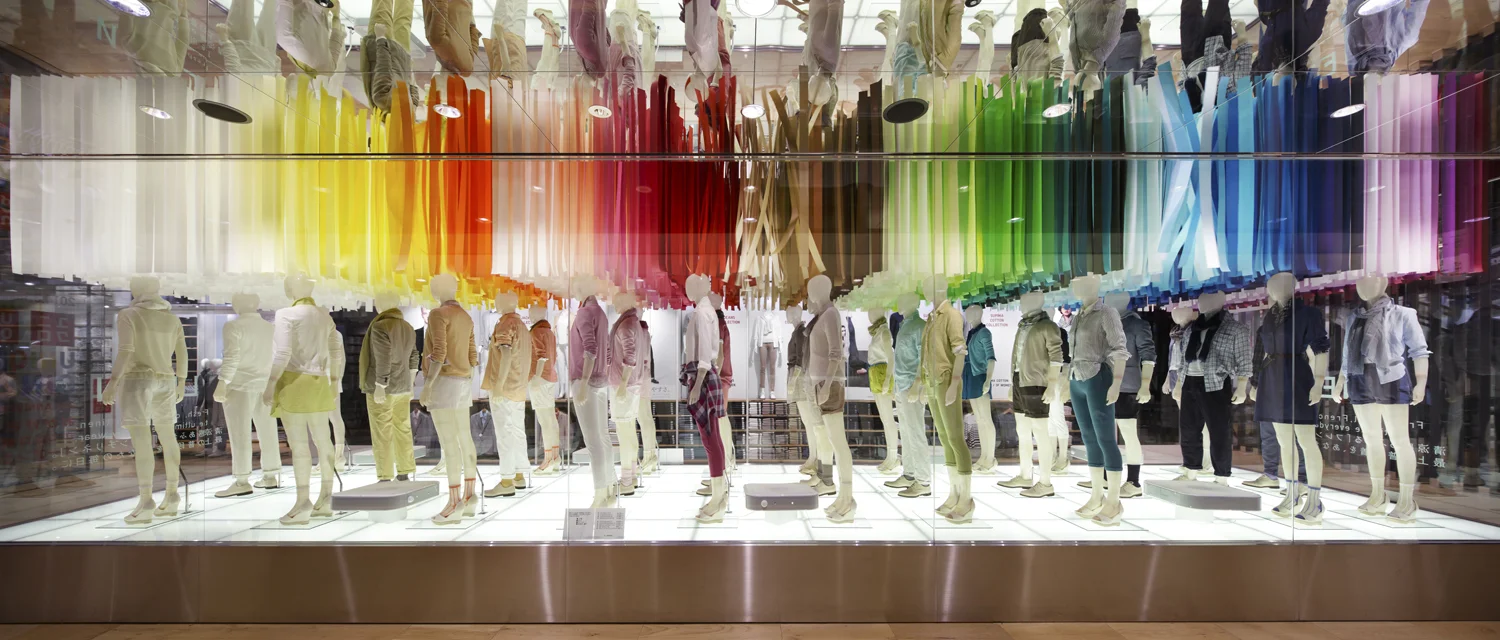 1_emmanuelle_moureaux_colorful_wind.jpg