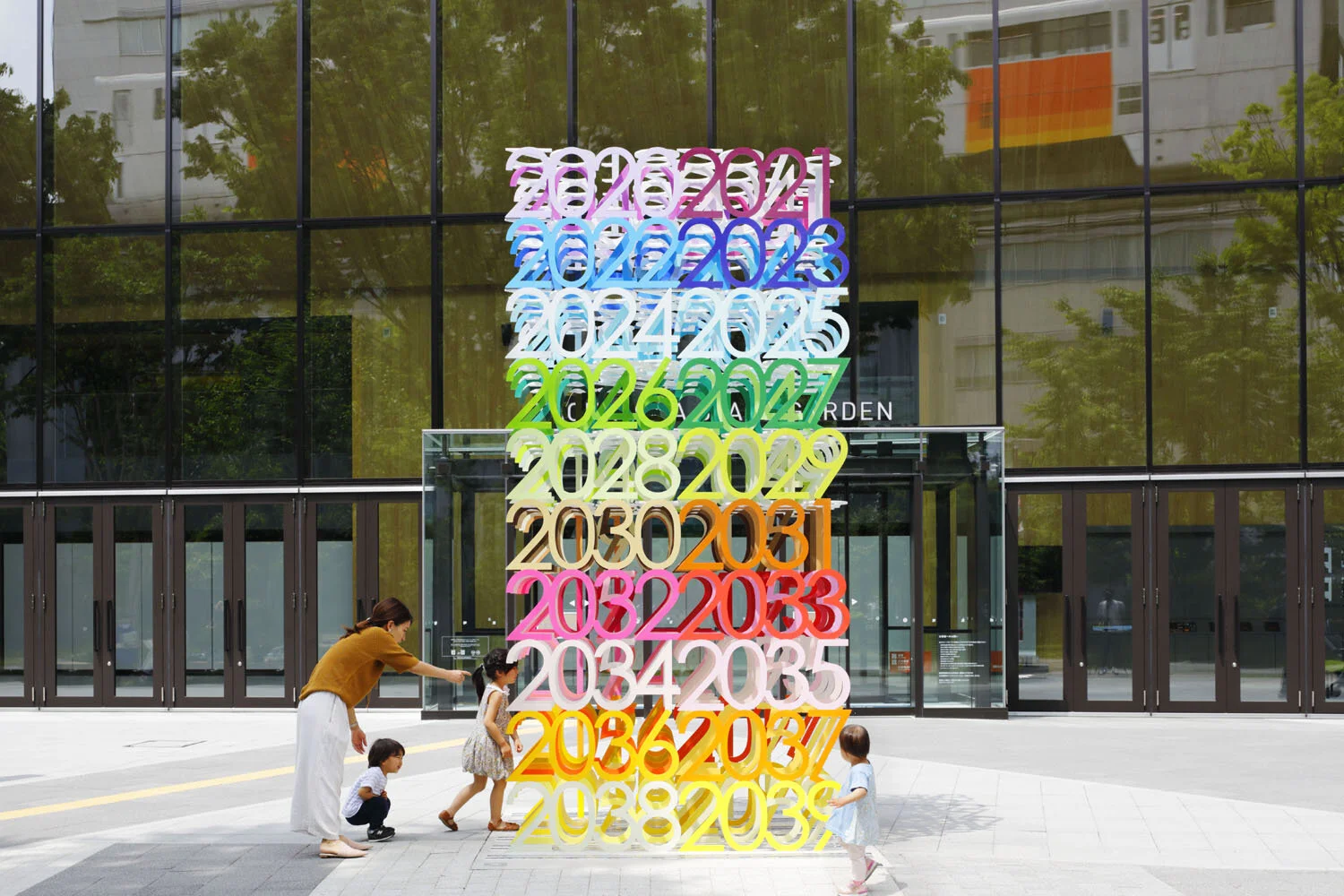 7_emmanuelle_moureaux_mirai.jpg