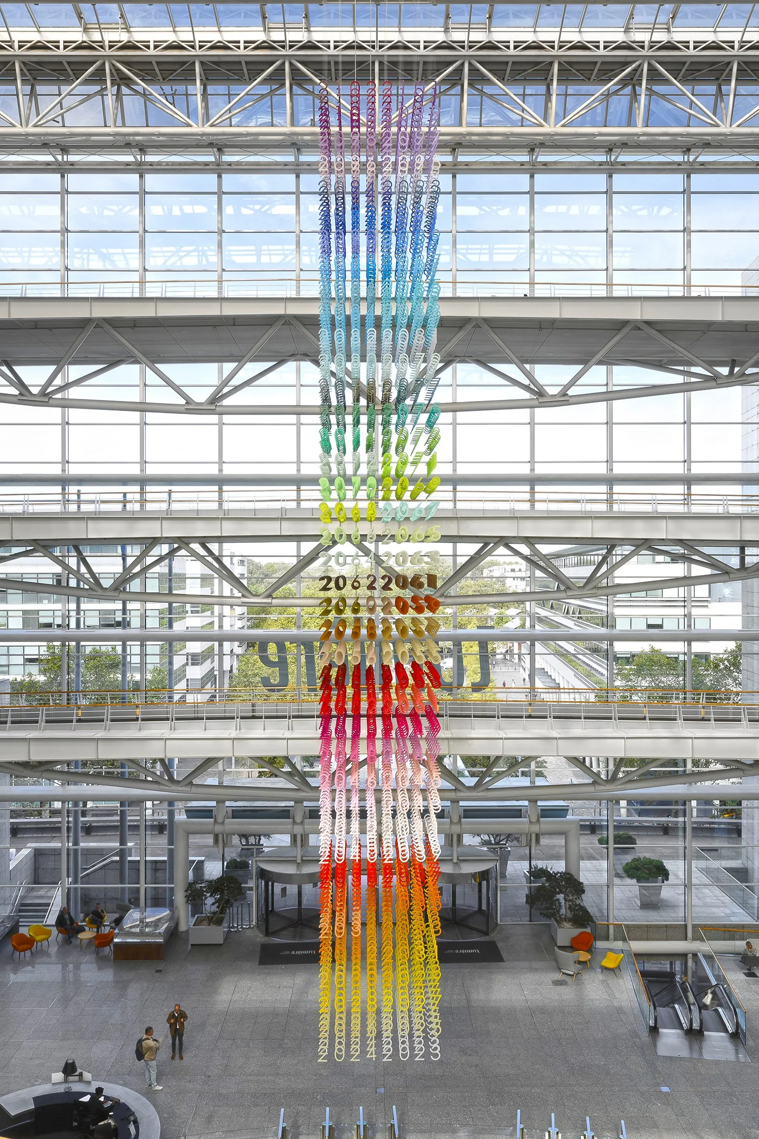 2_emmanuelle_moureaux_100_colors_47.jpg