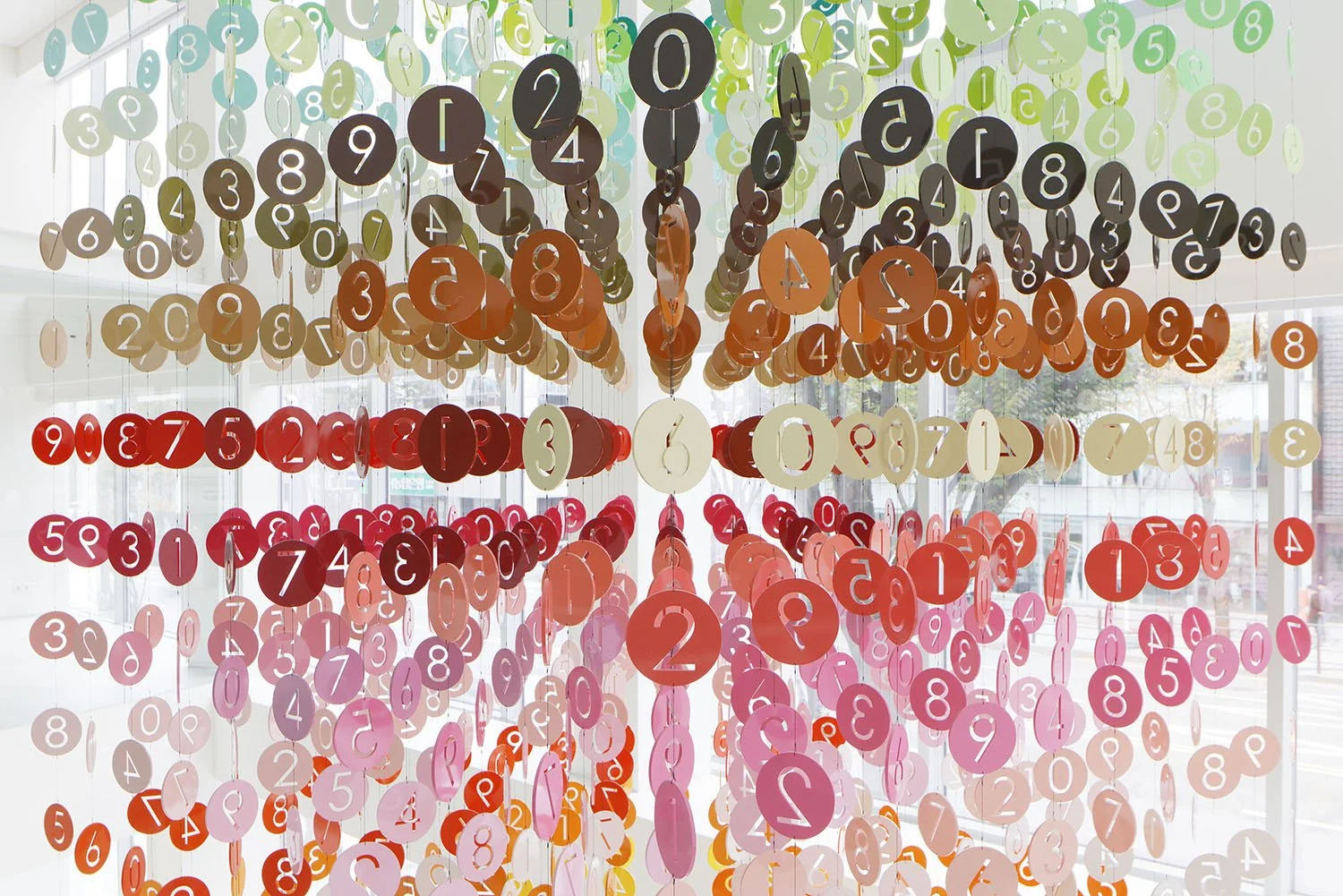7_emmanuelle_moureaux_100_colors_44.jpg