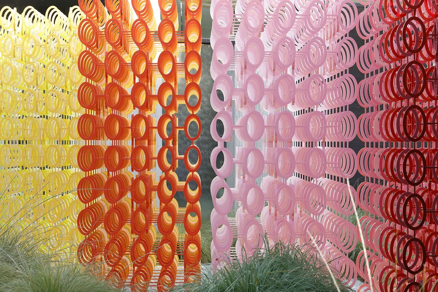 08_emmanuelle_moureaux_100_colors_52_google.jpg