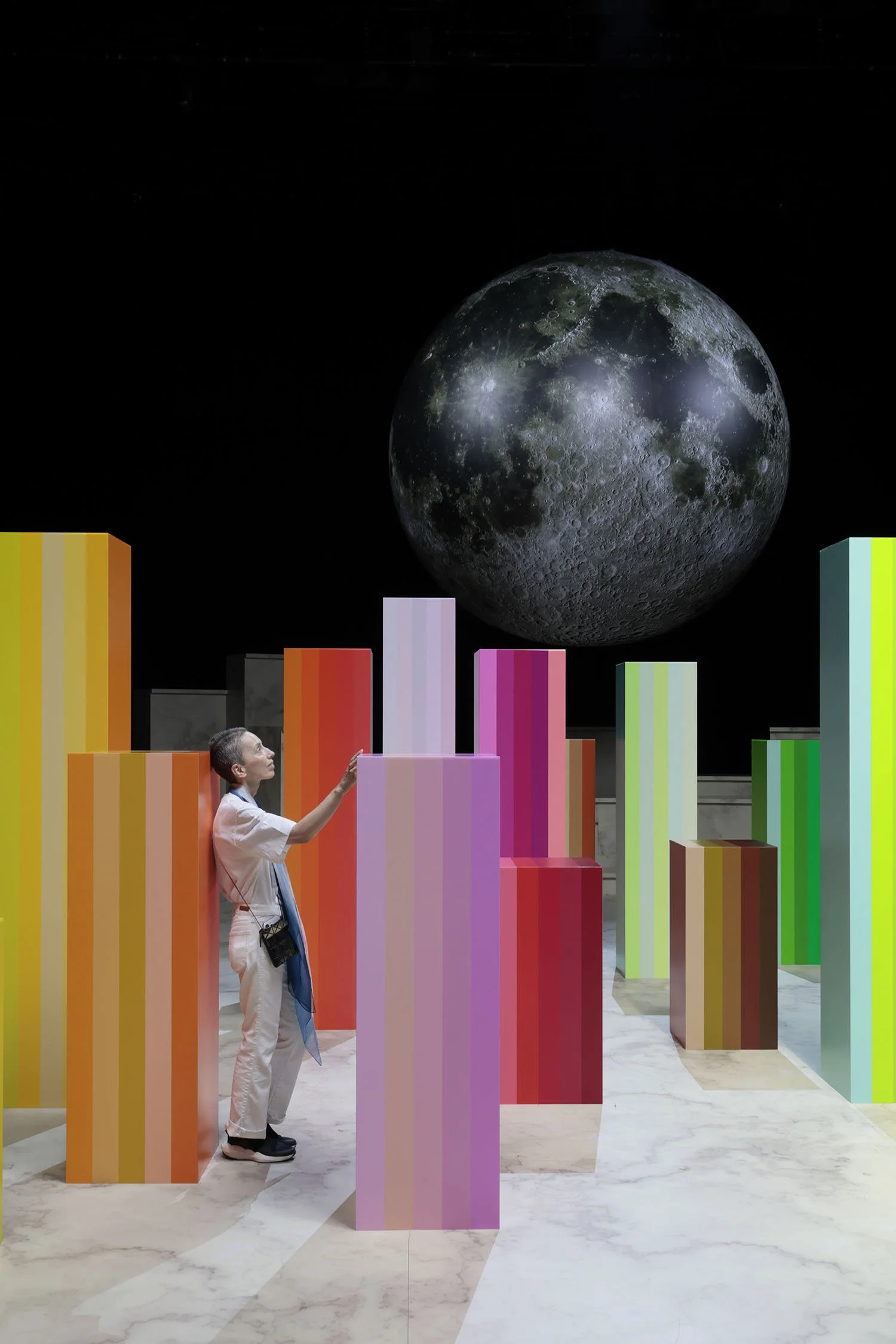 02_emmanuelle_moureaux_100colors_face_to_face.jpg