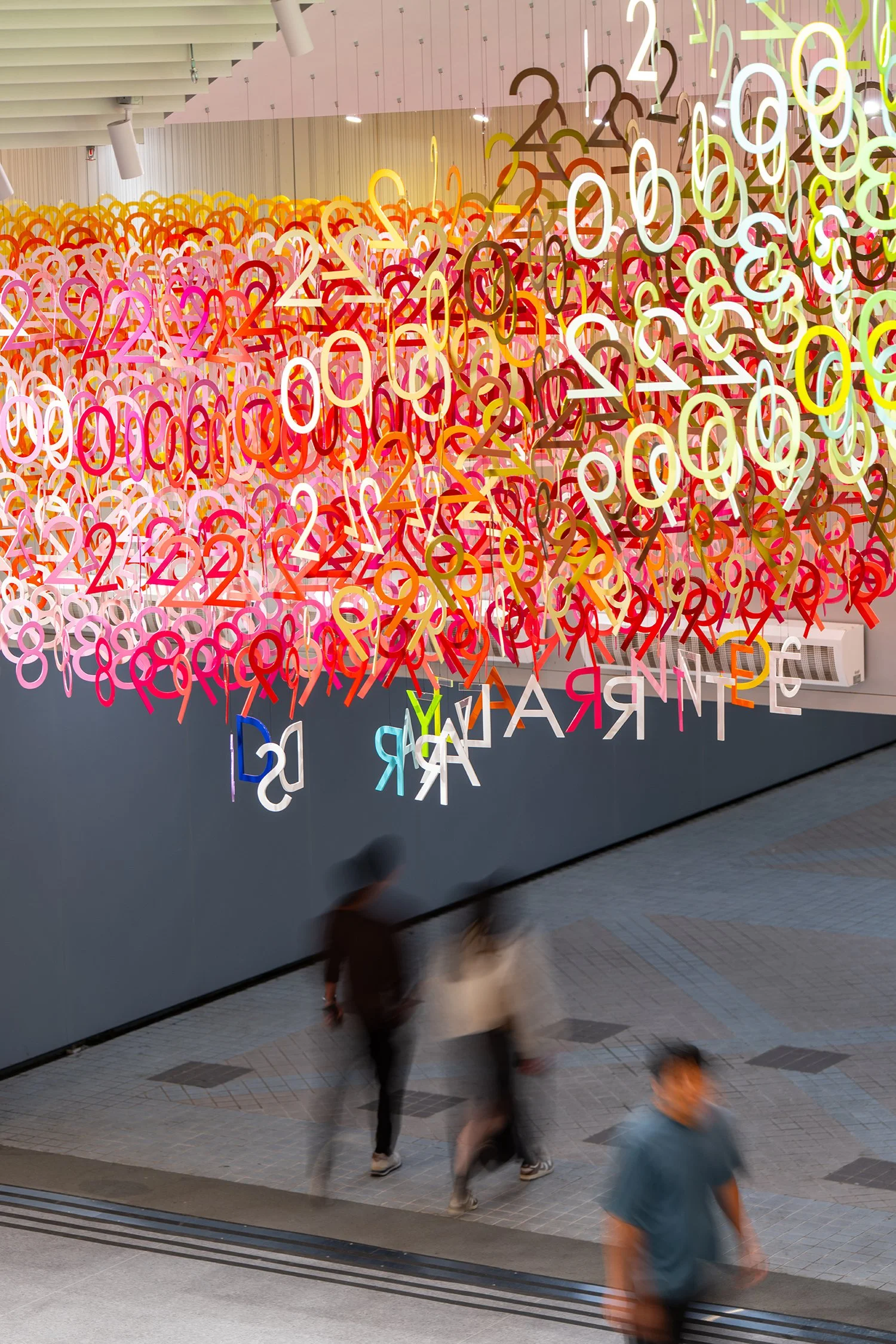 11_emmanuelle_moureaux_100_colors_54.jpg