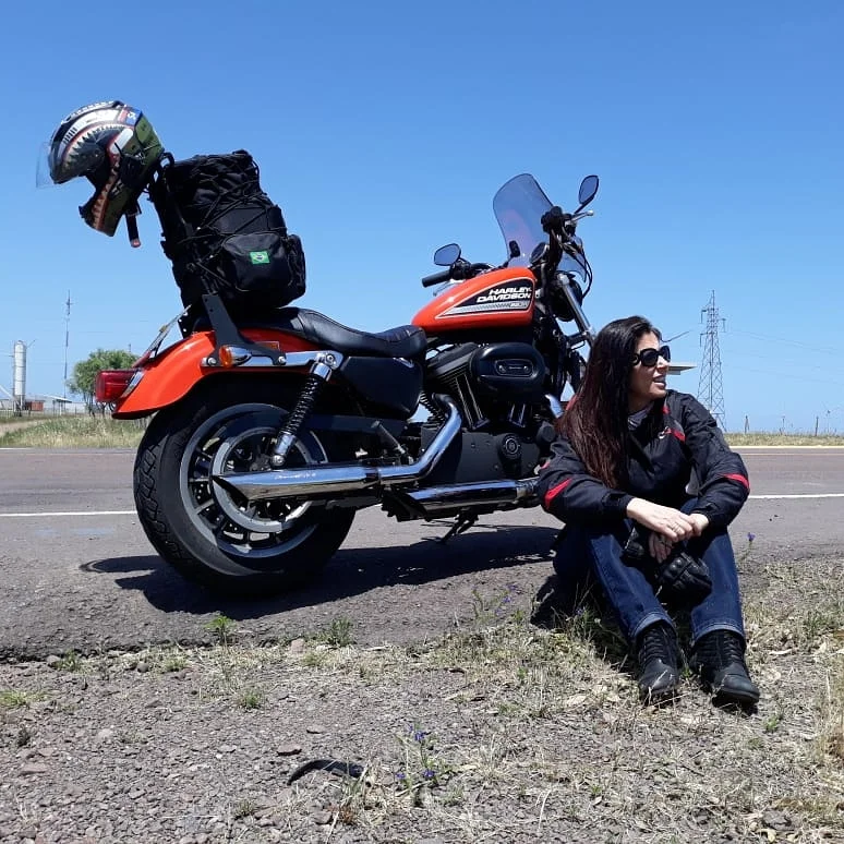 @graziela_e_sua_moto
