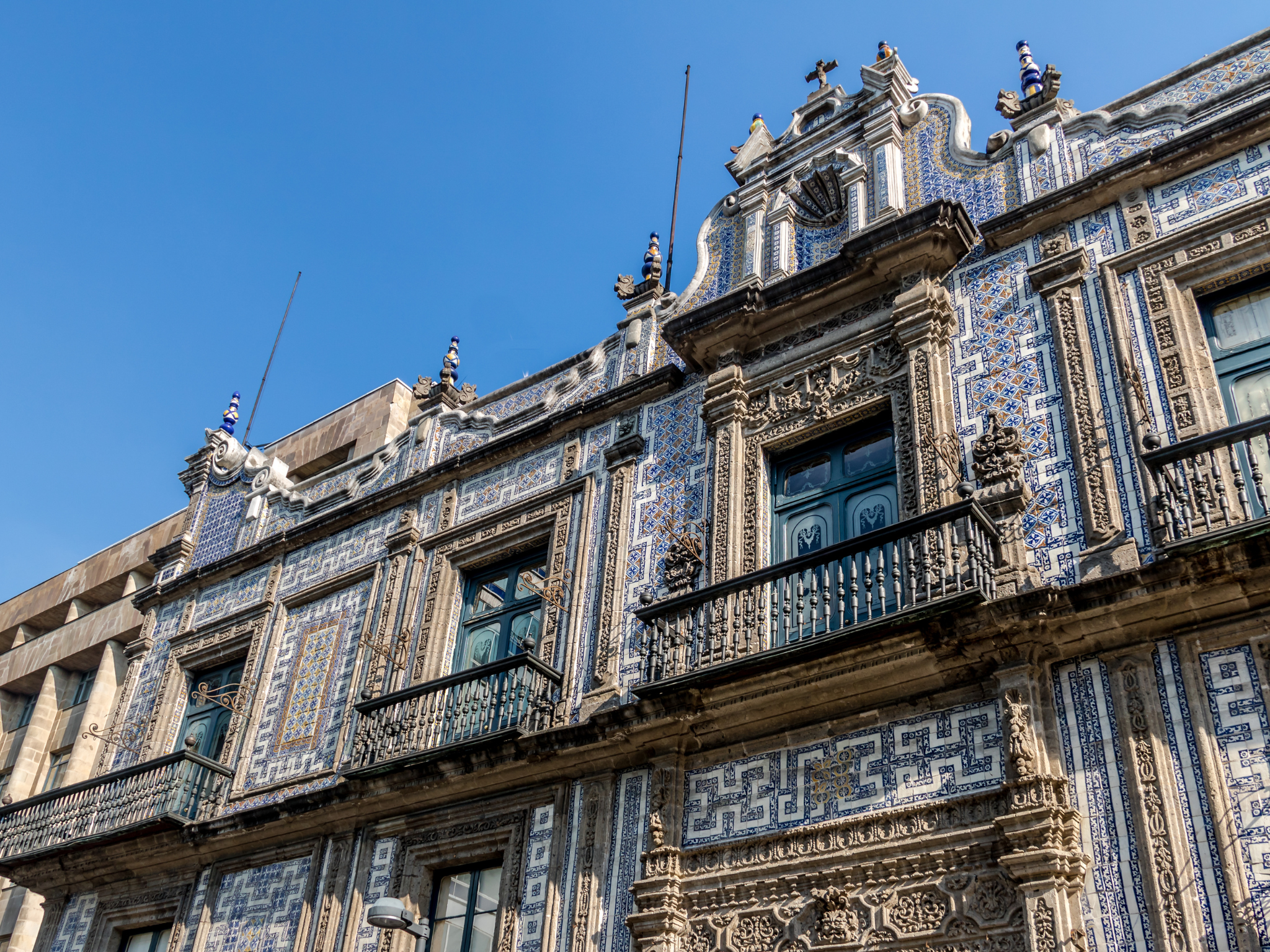 historic center- Casa de los Azulejos.png