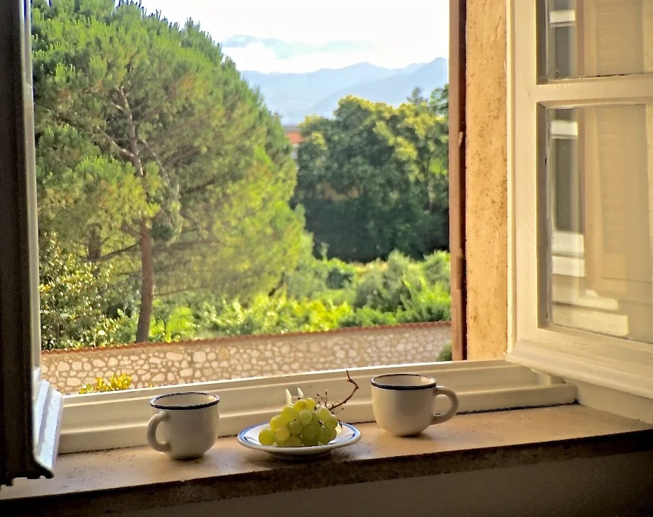 In the valley of humility. Golden Chapels, a war torn town, and cloistered nuns at the foot of Monte Cassino