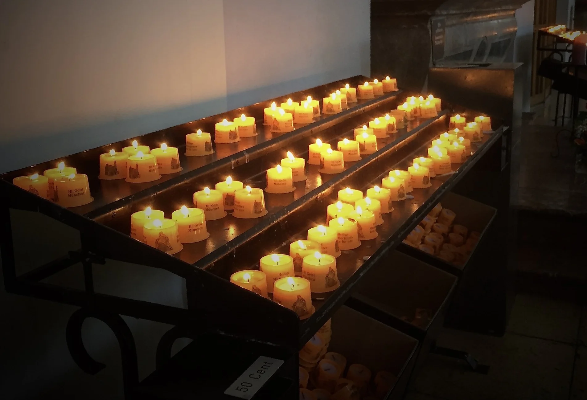 CandlesAtHeiligGeistKirche.jpeg
