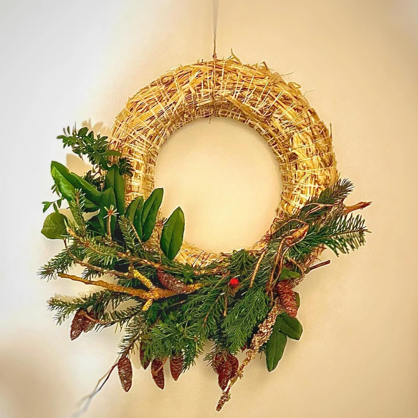 I am never quite ready for #advent. So to my own surprise I created this advent wreath yesterday. I probably would not have had the courage to try if it were not for the group of kindred souls who came together here at the Berlin monastery we are sta