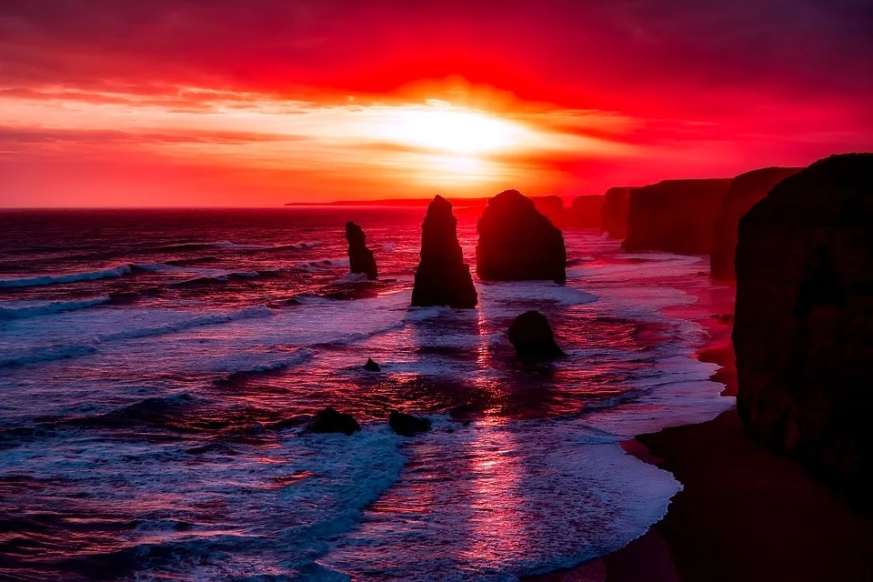 twelve-apostles-Australia-min.jpg