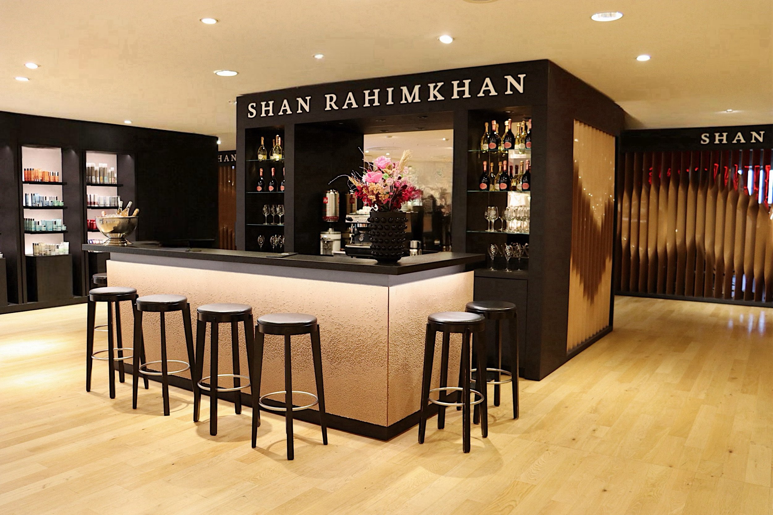 Shan Rahimkhan Bar Lounge