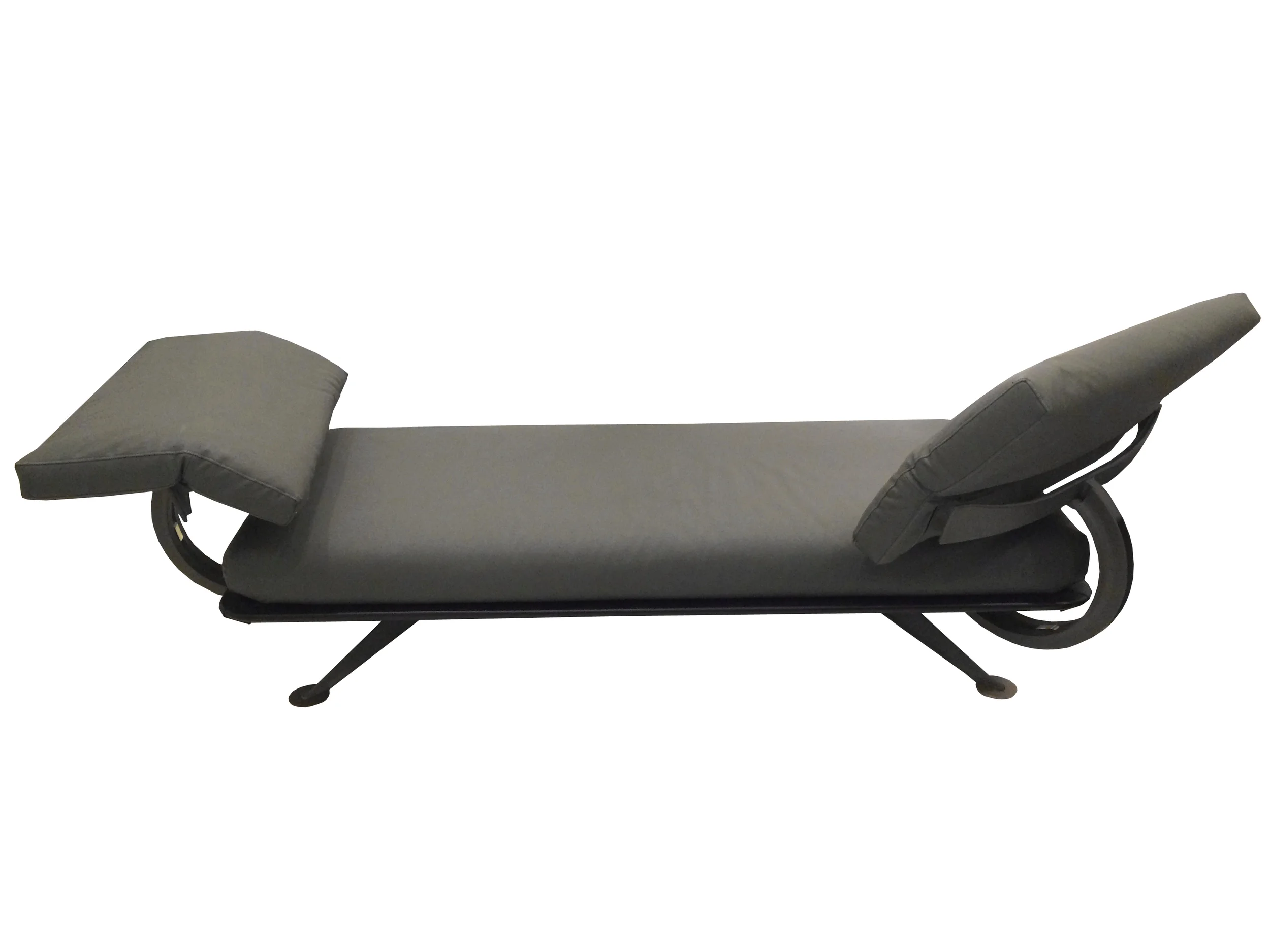 Couch_05.jpg