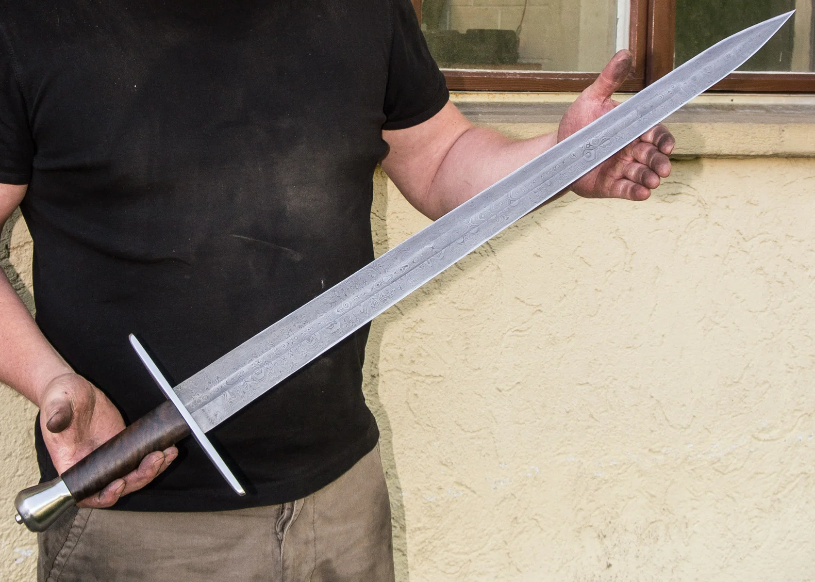 5-7 Tage für klassische Europ. Schwerter aus gefaltetem Stahl. 5-7 Days for a classical patternwelded sword