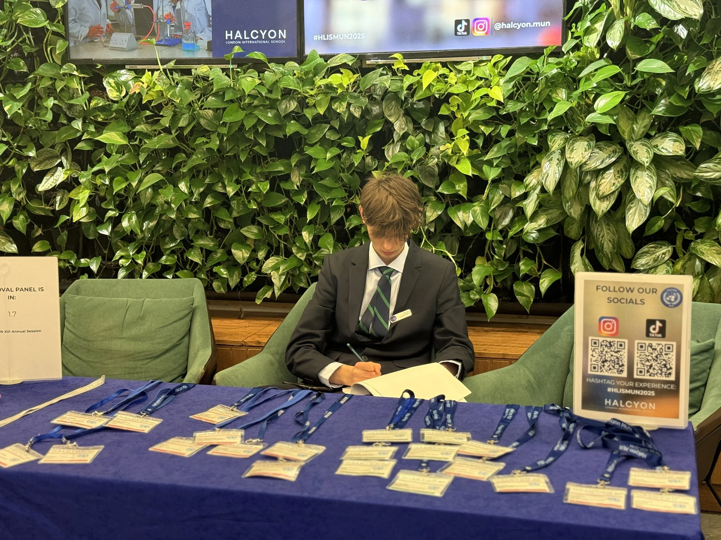 Behind the Conference: Interview with HalcyonMUN Administrator Gabriella