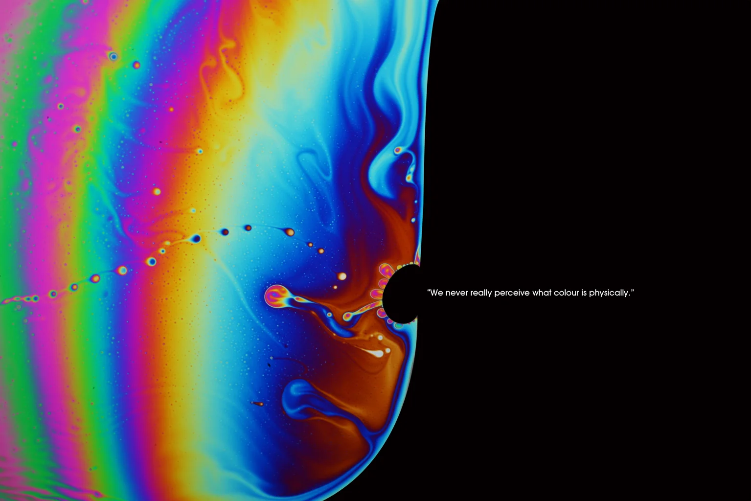 Microphotography : Close up of a soap bubble