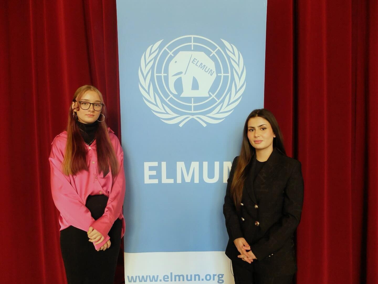 The Head of Admins, Ilayda Malla (right), and the Head of Press, Lya Carlina Paulsen (left).