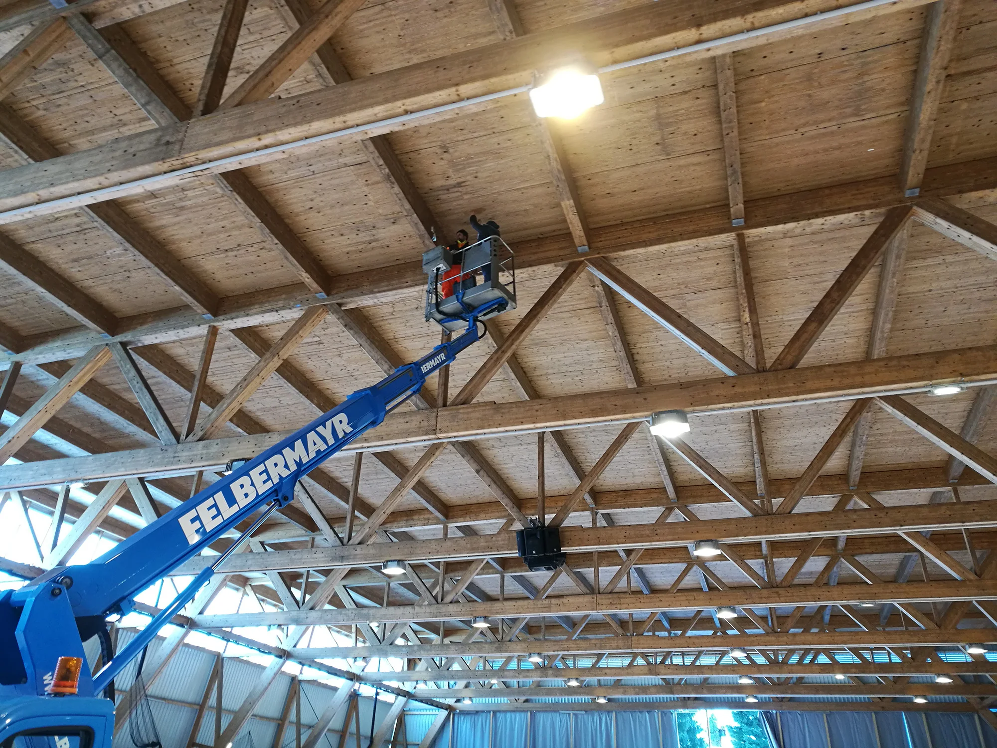 Bauphysikalische Untersuchung einer Eishalle