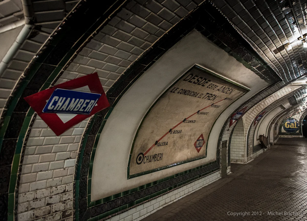 ES-Metro de Madrid - Chamberi 0555w.jpg