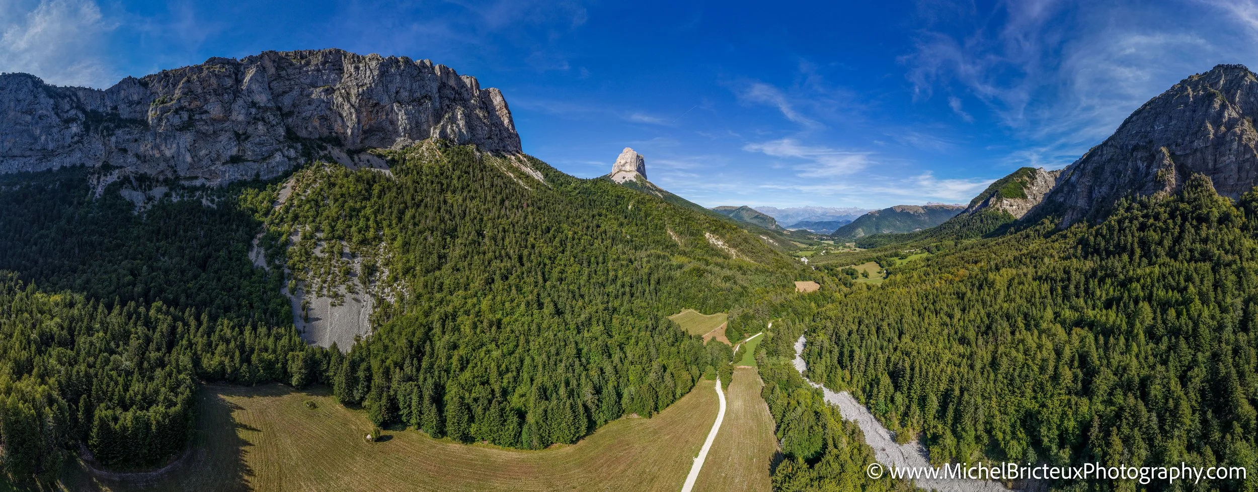 FR-Mont-Aiguille 0002-2-Pano LowRes.jpg