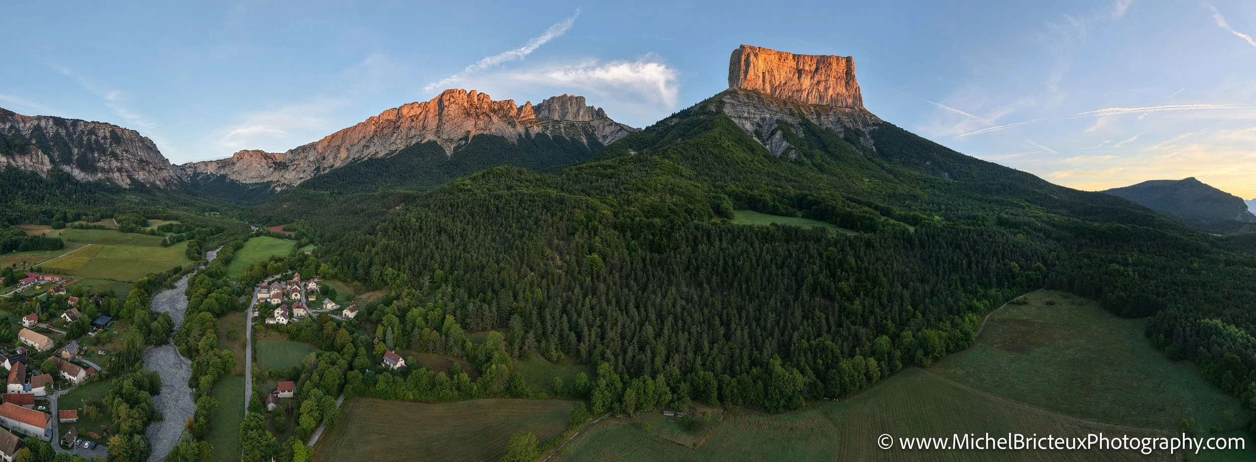 DJI_20250906071710_0025_DFR-Mont-Aiguille_ LowRes.jpg