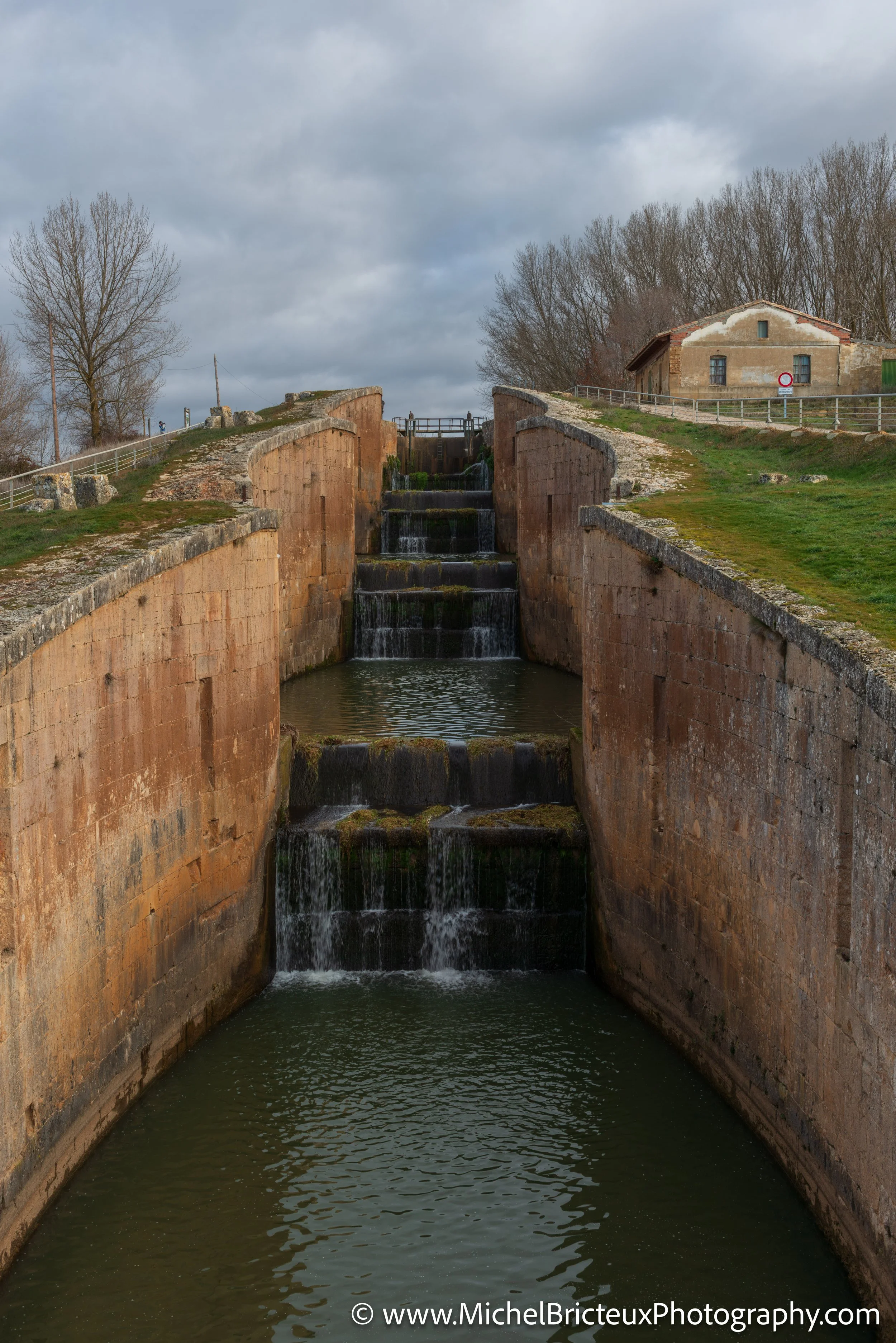 ES-Canal de Castilla 2859 LowRes.jpg