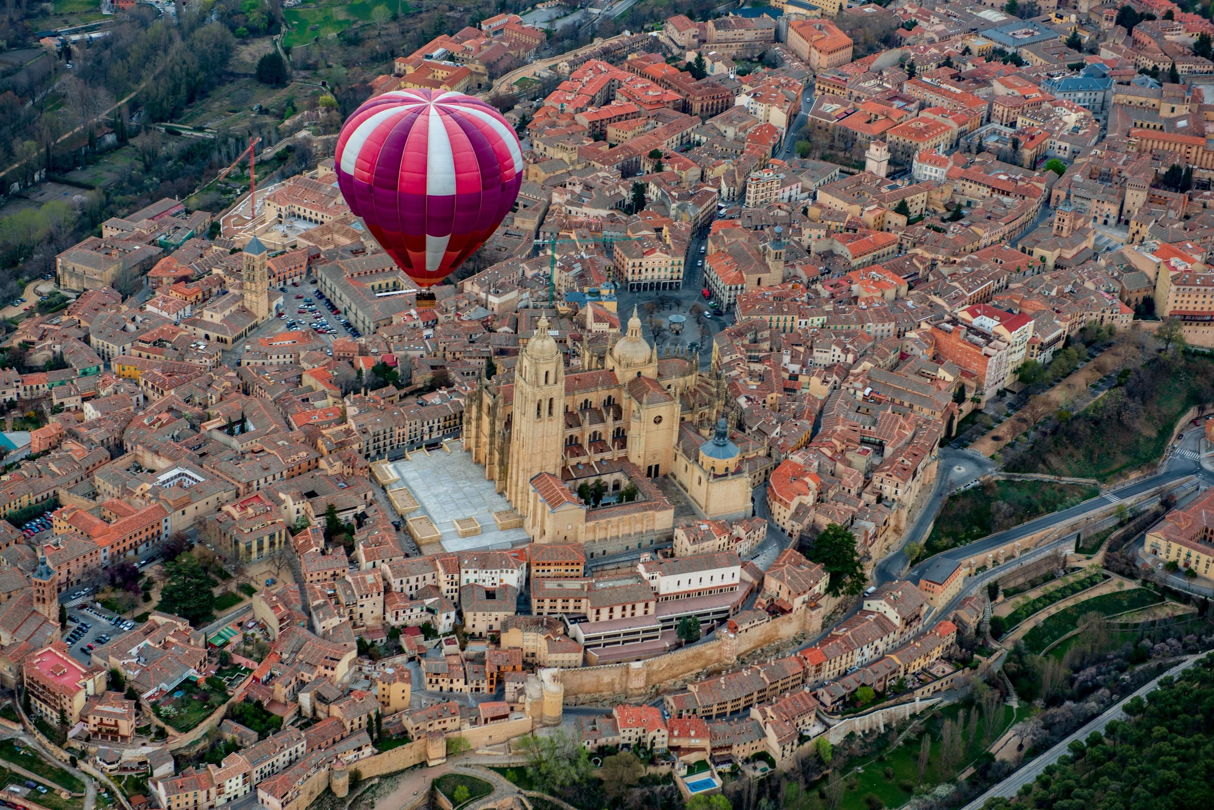 ES-Mongolfiere - Segovia1060 LowRes.jpg