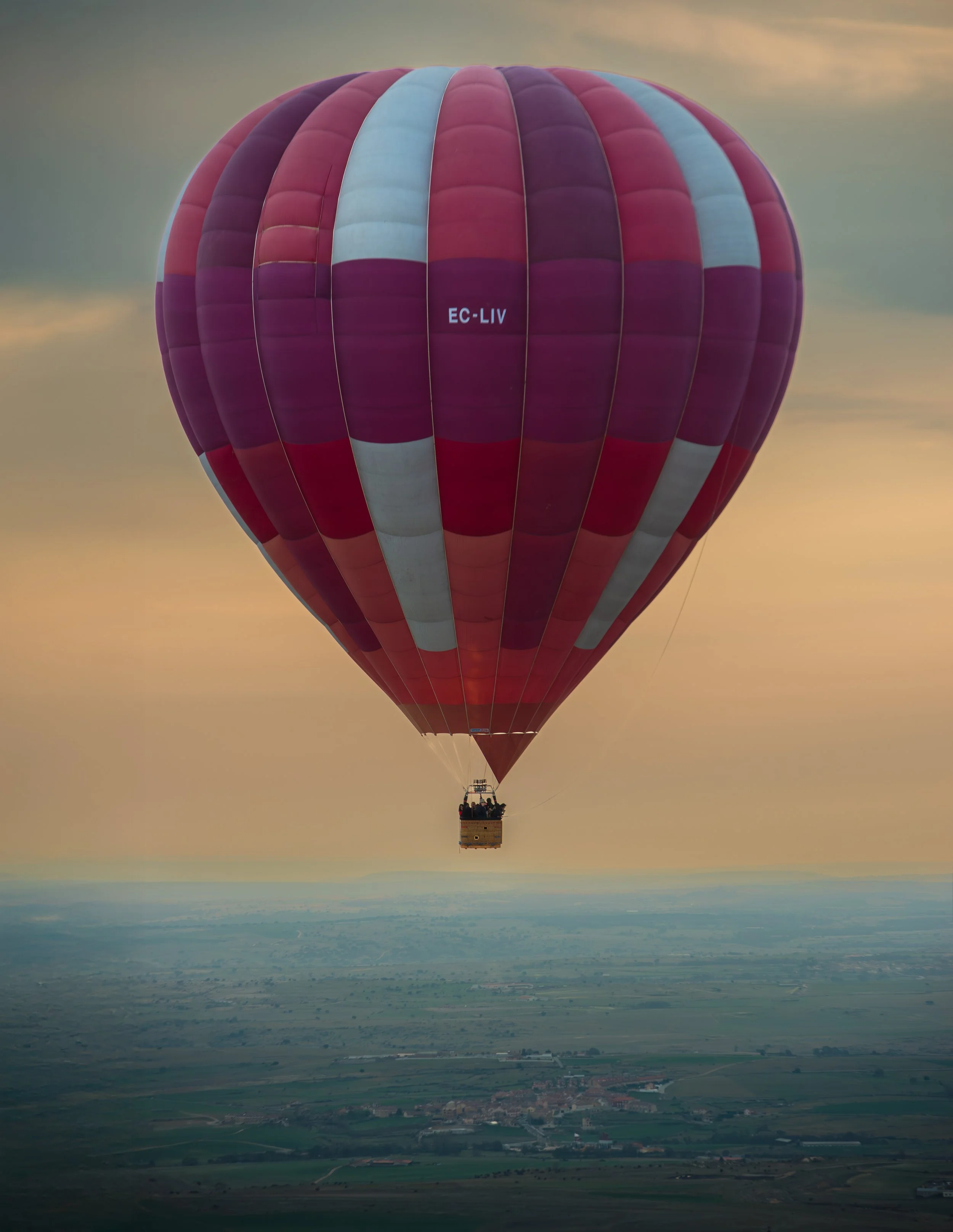 ES-Mongolfiere - Segovia1051-Edit LowRes.jpg