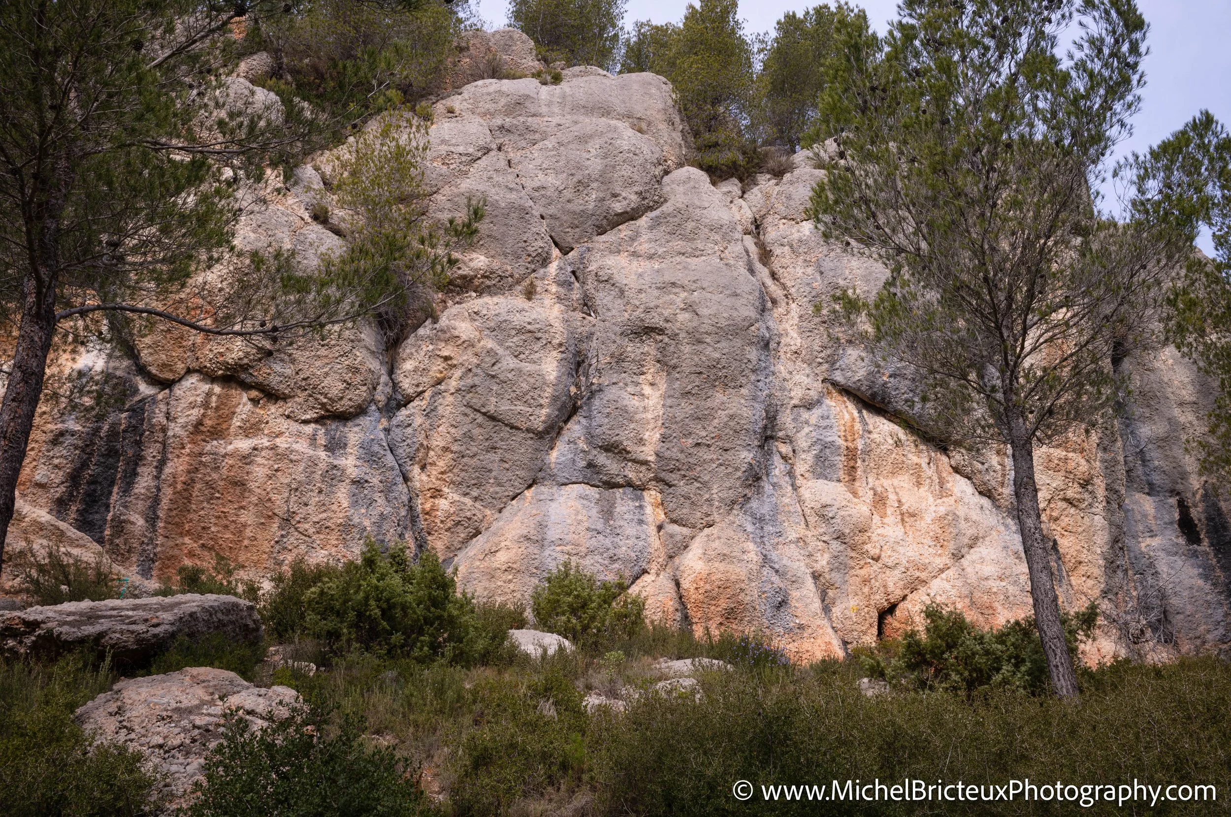 FR-Aix-en-Provence et Sainte-Victoire 1005993 LowRes.jpg