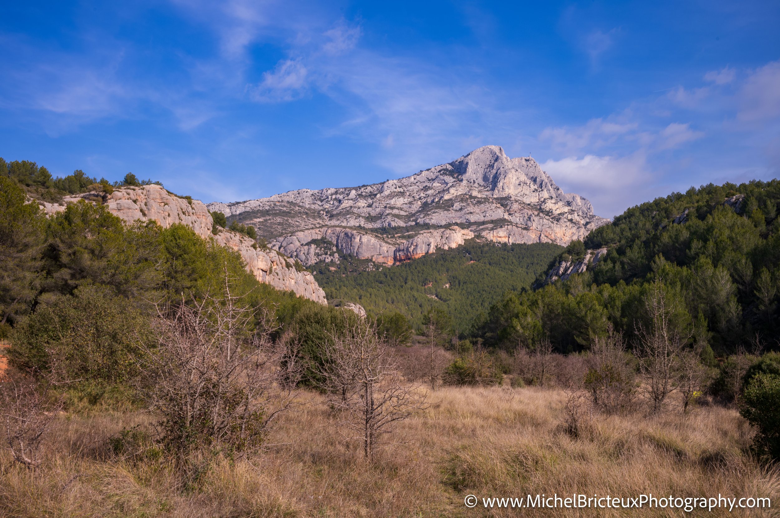FR-Aix-en-Provence et Sainte-Victoire 1006097 LowRes.jpg