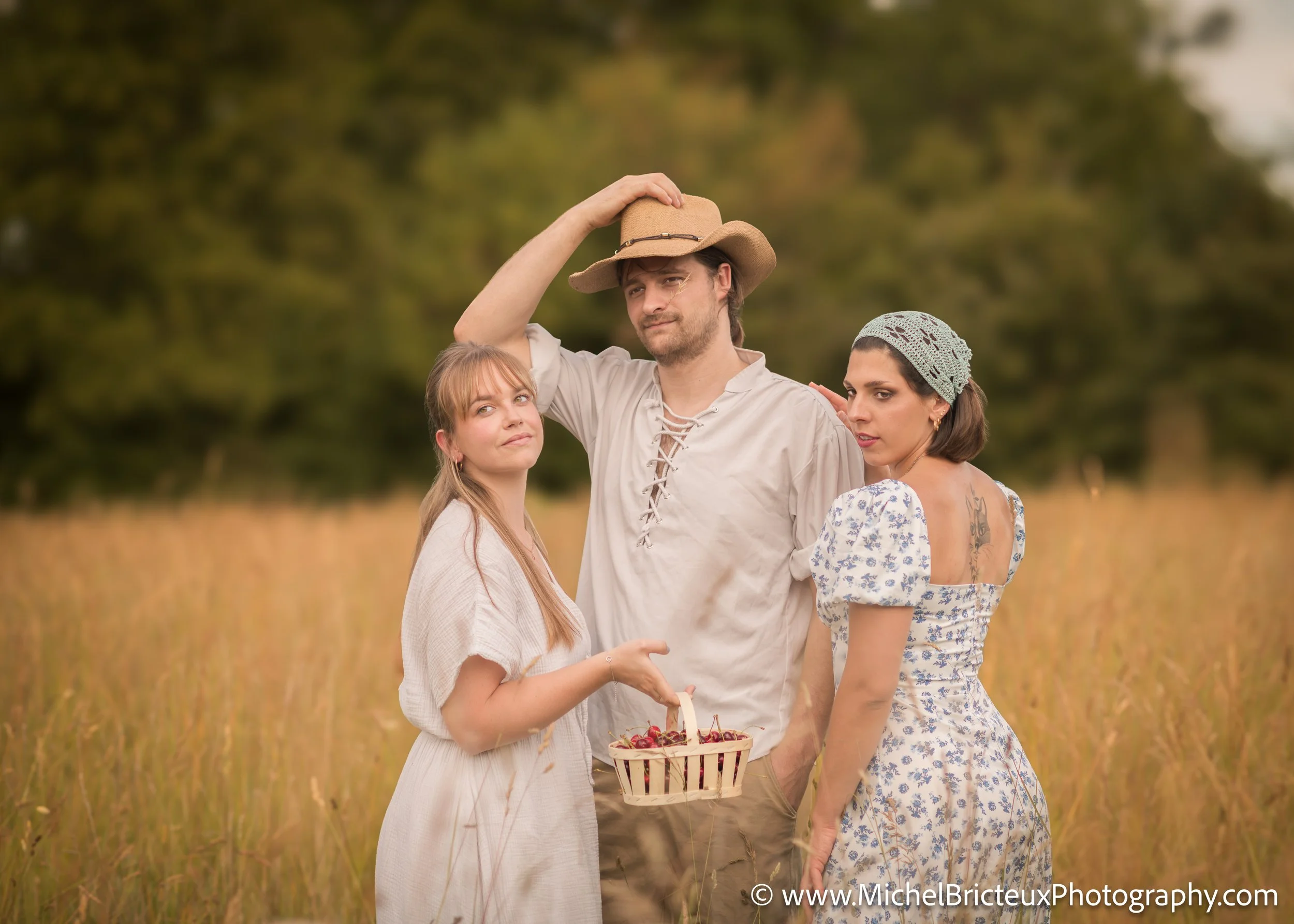 FR-Photoshoot Bridgerton 1499 LowRes.jpg