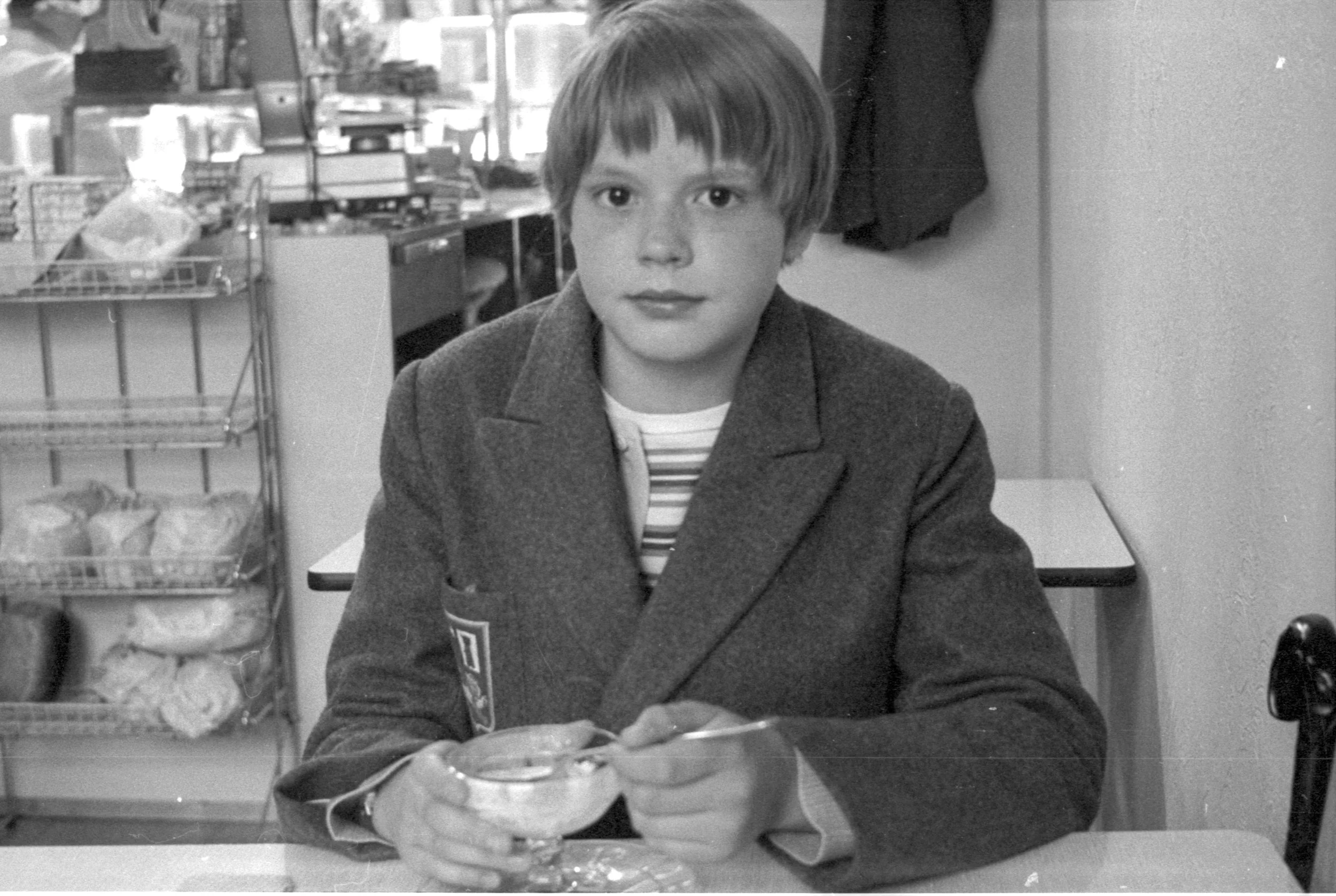 FAM-Archives Bricteux - Anne et sa glace LowRes.jpg