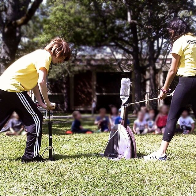 Calling @ScienceVenture JCs! Looking for a way to say involved &amp; volunteer? Join us for an #aweSTEM summer of virtual camps.

Link in bio for more information and application

#HighSchoolVolunteer #yyj #yyjparents #STEMeducation