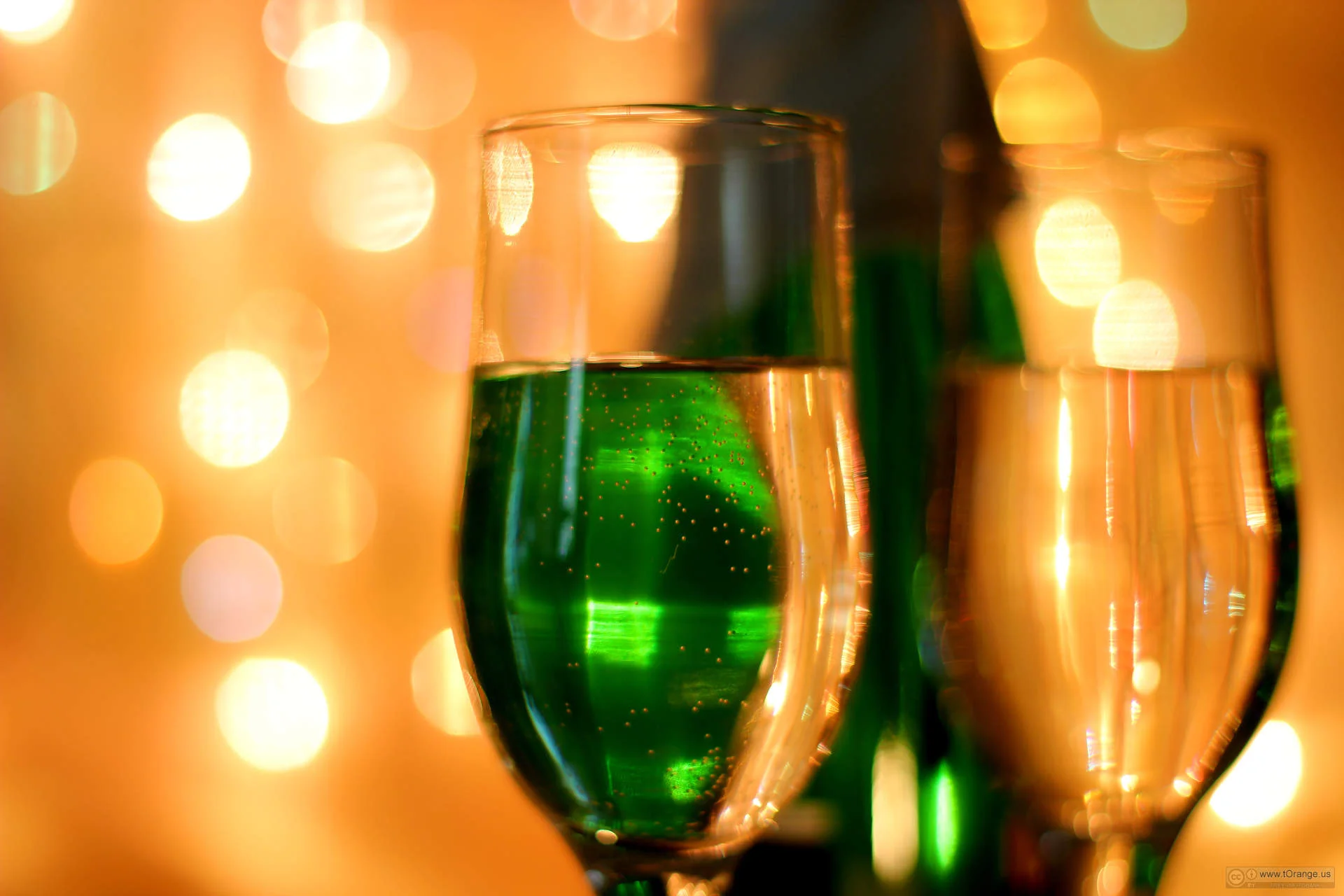 "Holidays. New Year. Festive wine photo. Image №24662" IS LICENSED UNDER CC BY 4.0.