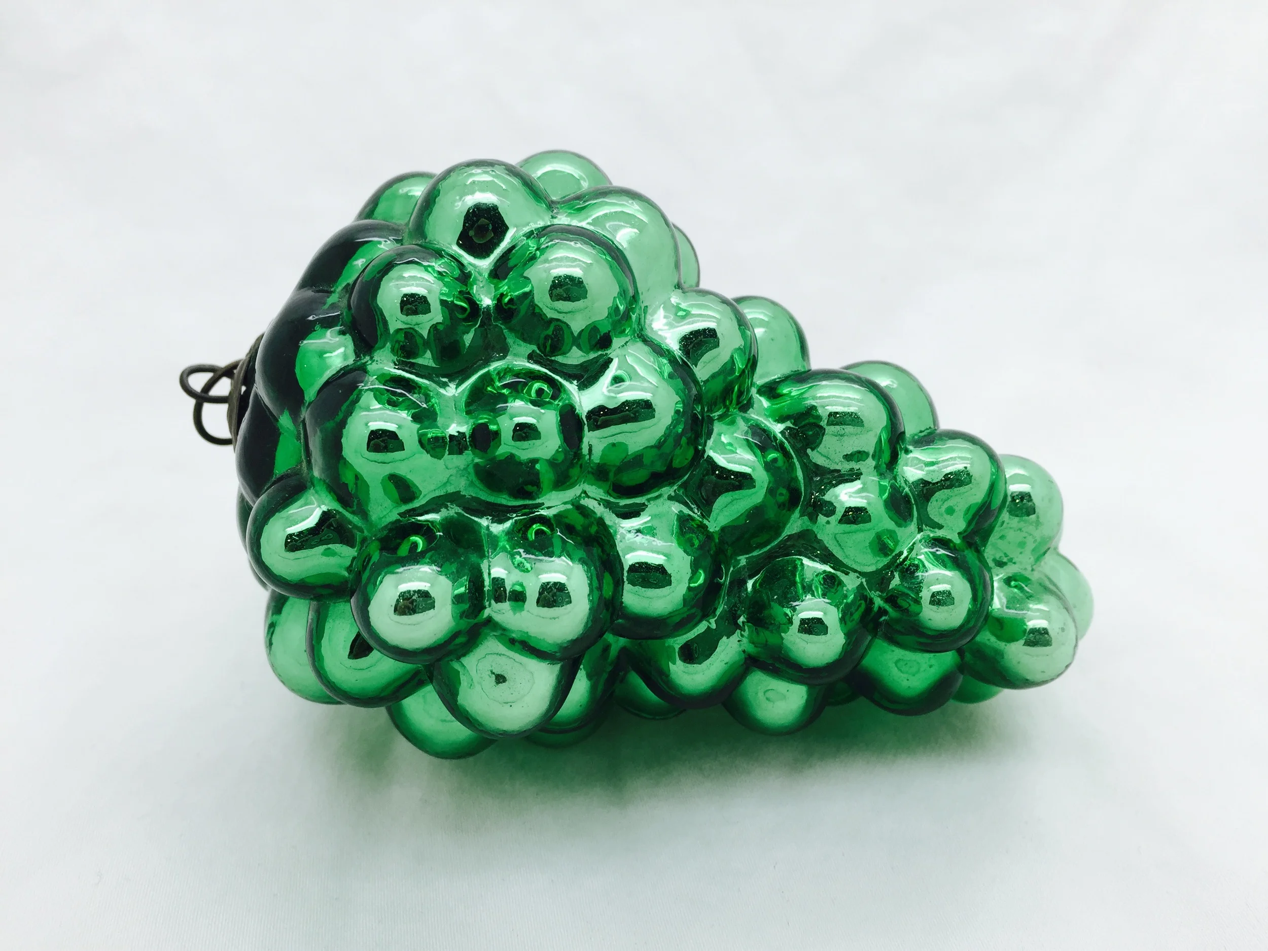 H-100 green 400 grape cluster 0815 1.jpg