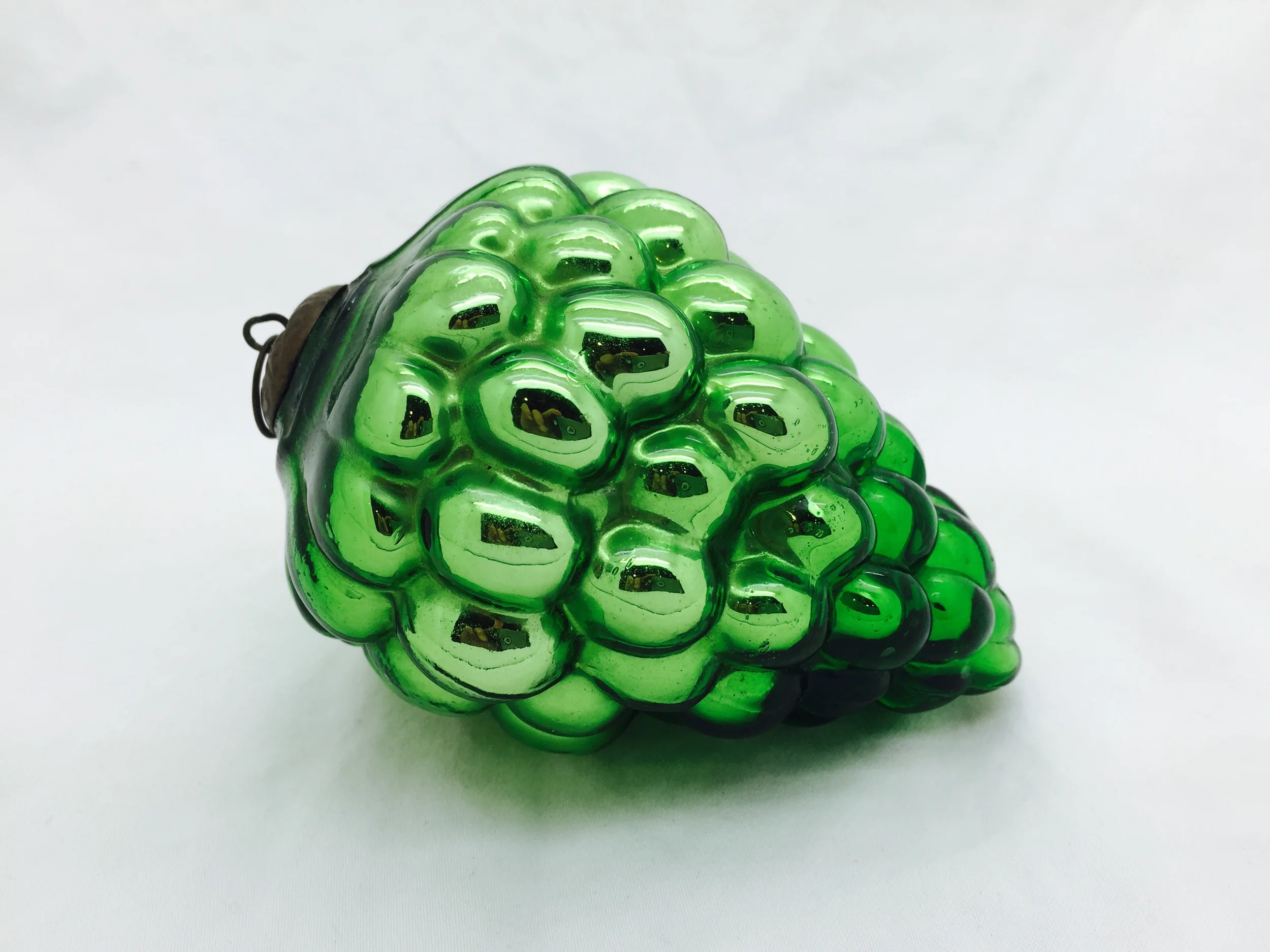 H-102 pea green 400 oval A grape 0814.jpg