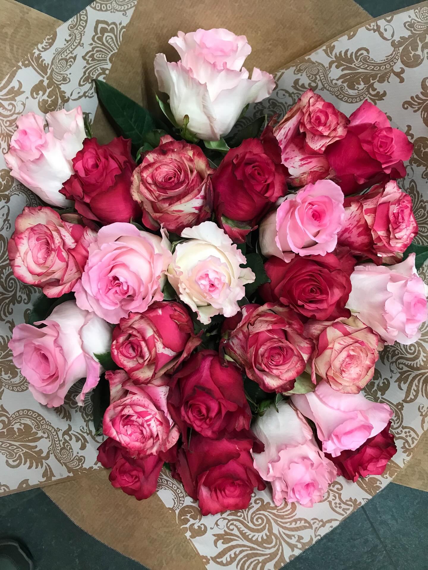 Happy weekend! 💗🥳