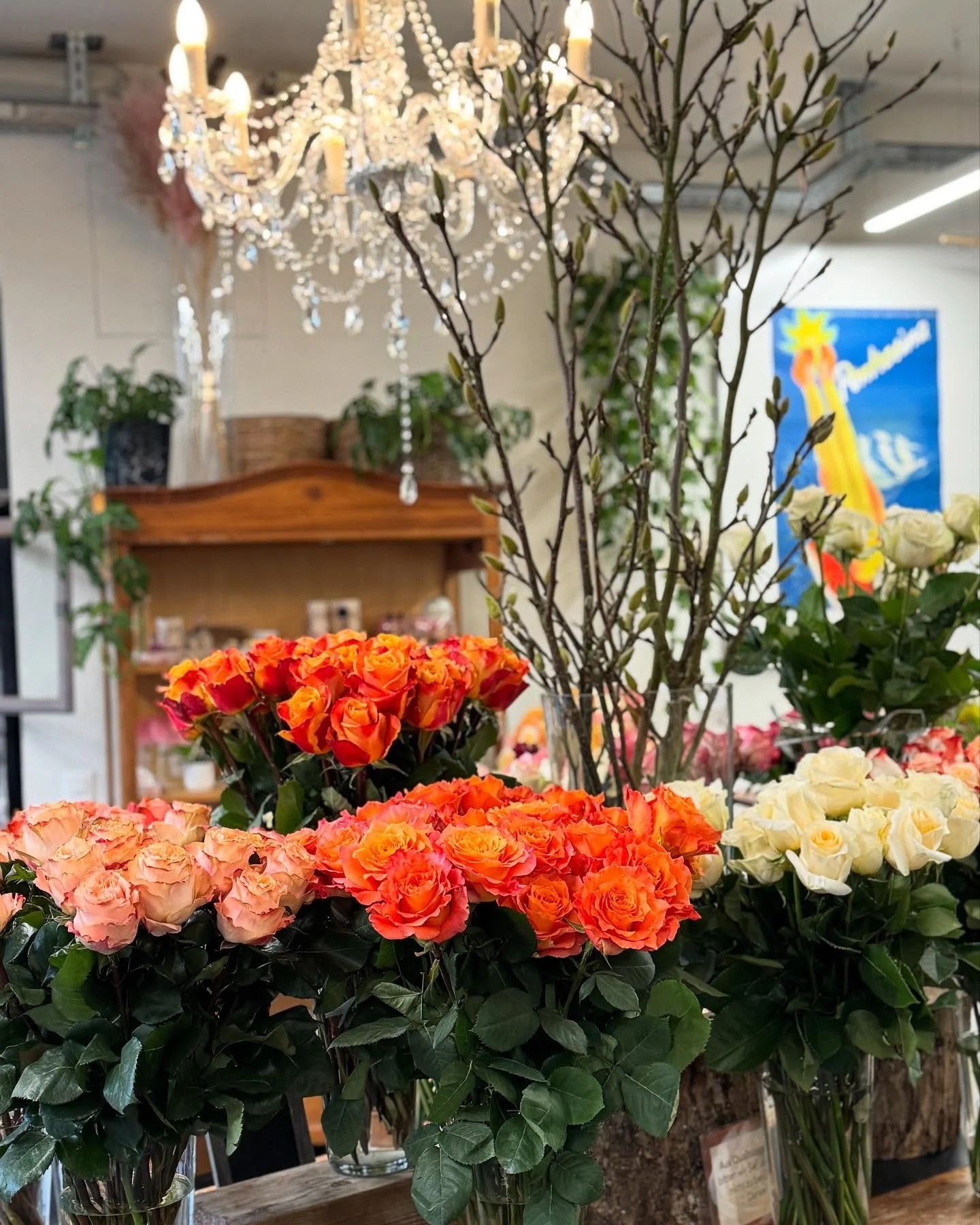 Willkommen bei uns in St&auml;fa! 🌹 Hast du gewusst? &bdquo;Valse des Roses&ldquo; bedeutet &bdquo;Walzer der Rosen&ldquo; 💃🏼🌹❣️