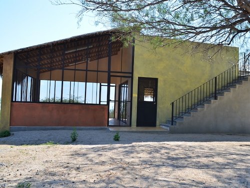 Cremería con Terraza y Energía Solar