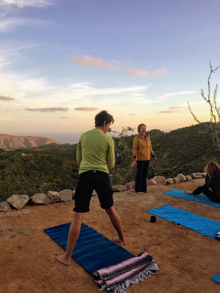 yoga-stretching-for-trail-running-don-diablo-run-camp-la-paz-mexico-march-2018.jpg