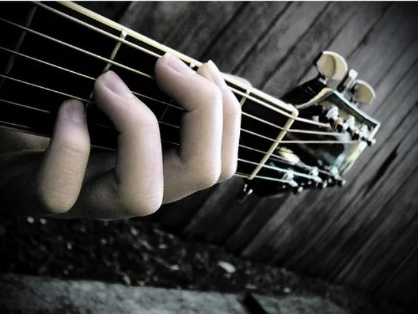 Recital de música popular ecuatoriana con el trío de guitarras "Los tres"