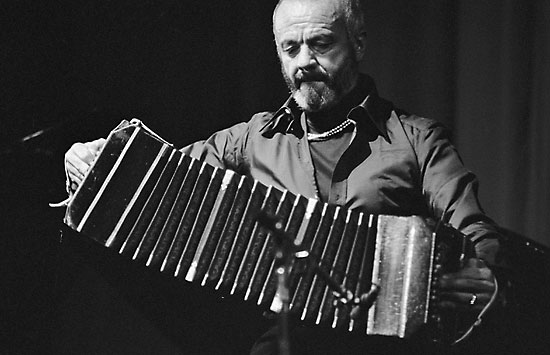 Homenaje a Ástor Piazzolla con Jazzt.amos