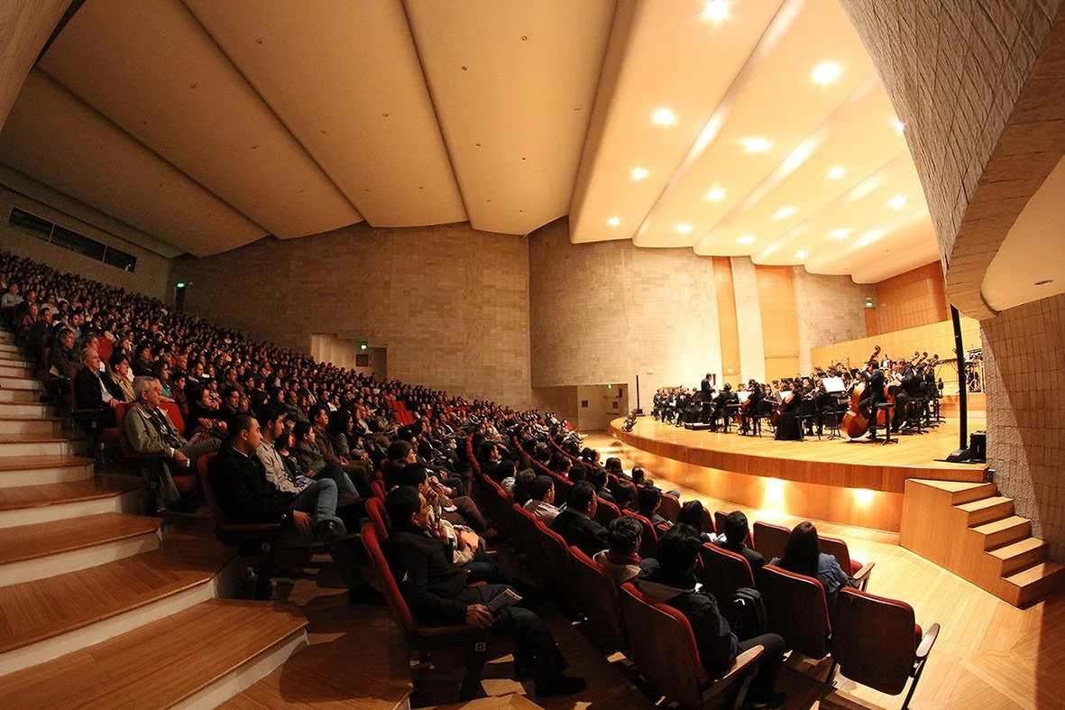 Orquesta Sinfónica Nacional junto al grupo Yarina