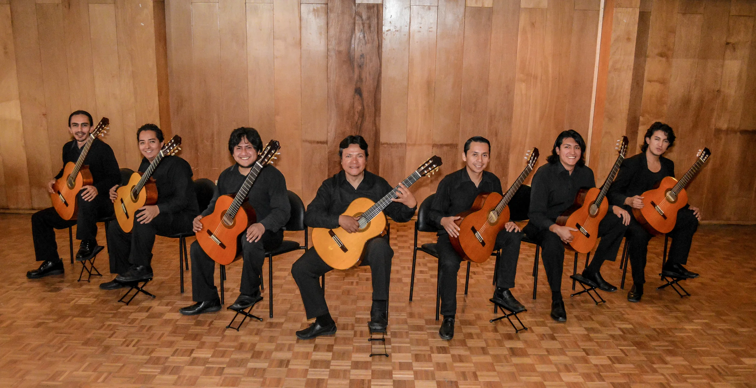Ensamble de guitarras Zambrawer
