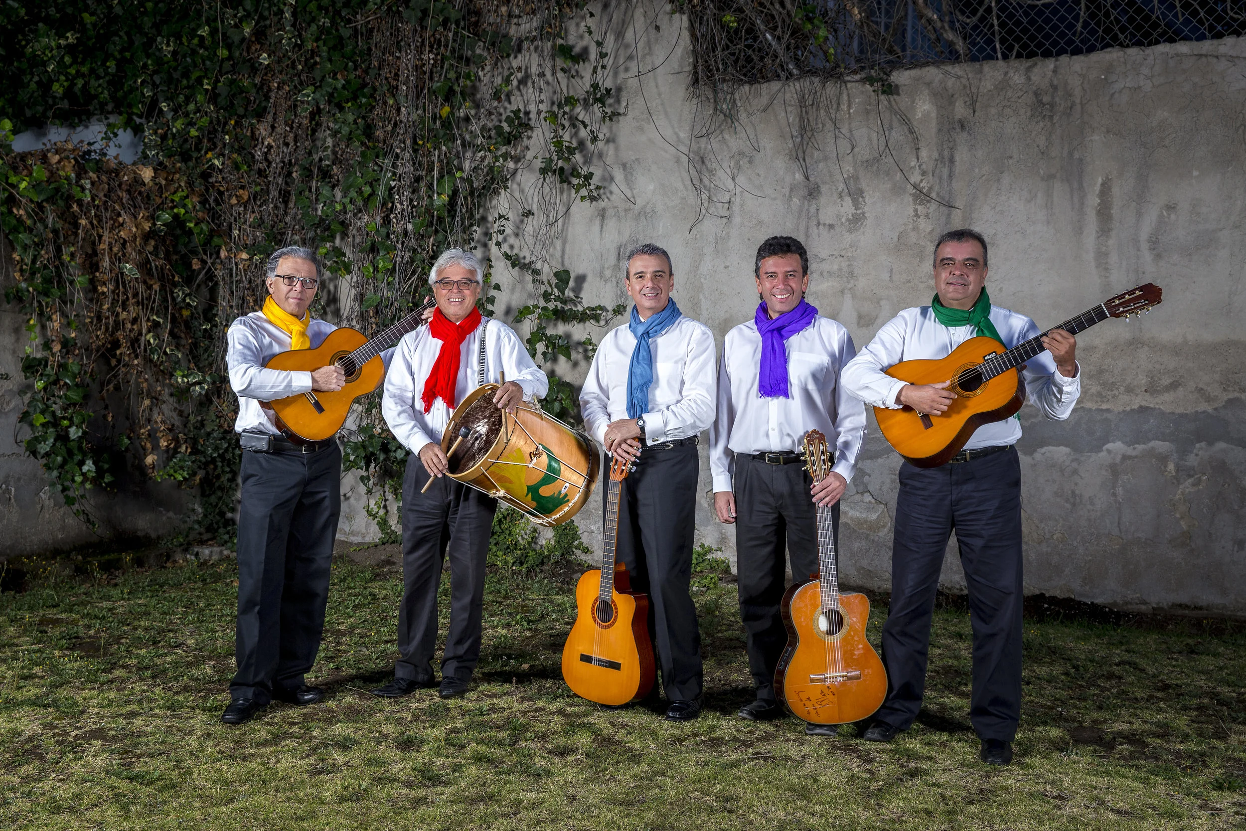 Los del Patio: Paseo Musical Latinoamericano
