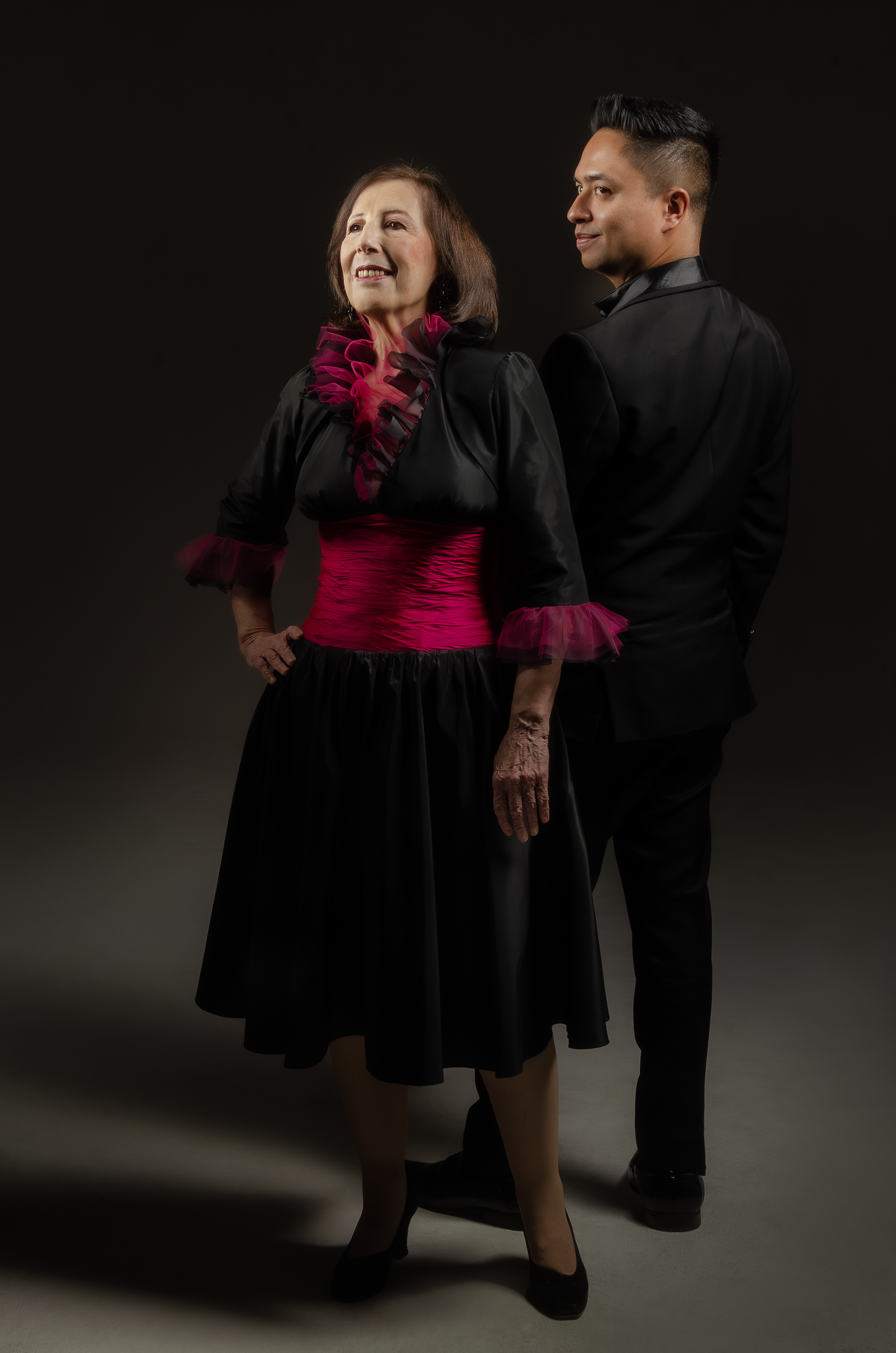      

 
   La Casa de la Música presenta a Santy Abril y Amparo Menéndez-Carrión en un recital de cámara dedicado al Maestro Álvaro Manzano (1955-2022). El Programa incluye obras de Rachmaninov (Romance, y Danza Húngara), Tchaikovsky (Meditación), P