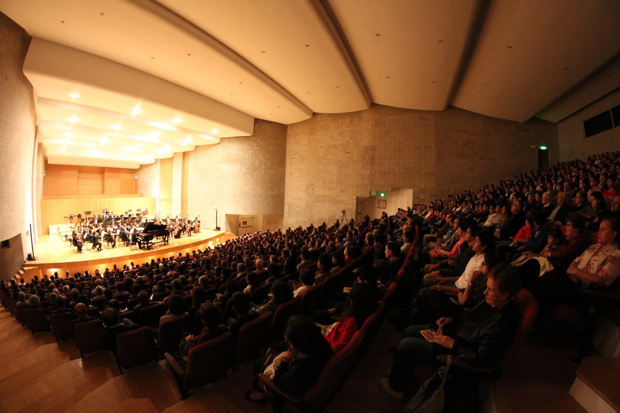 La Casa de la Música y la Orquesta Sinfónica Nacional presentan la NOVENA SINFONÍA DE BEETHOVEN bajo la dirección del maestro Maestro Davit Harutyunyan. Una de las composiciones más emblemáticas de la historia de la música. Sala de Conc