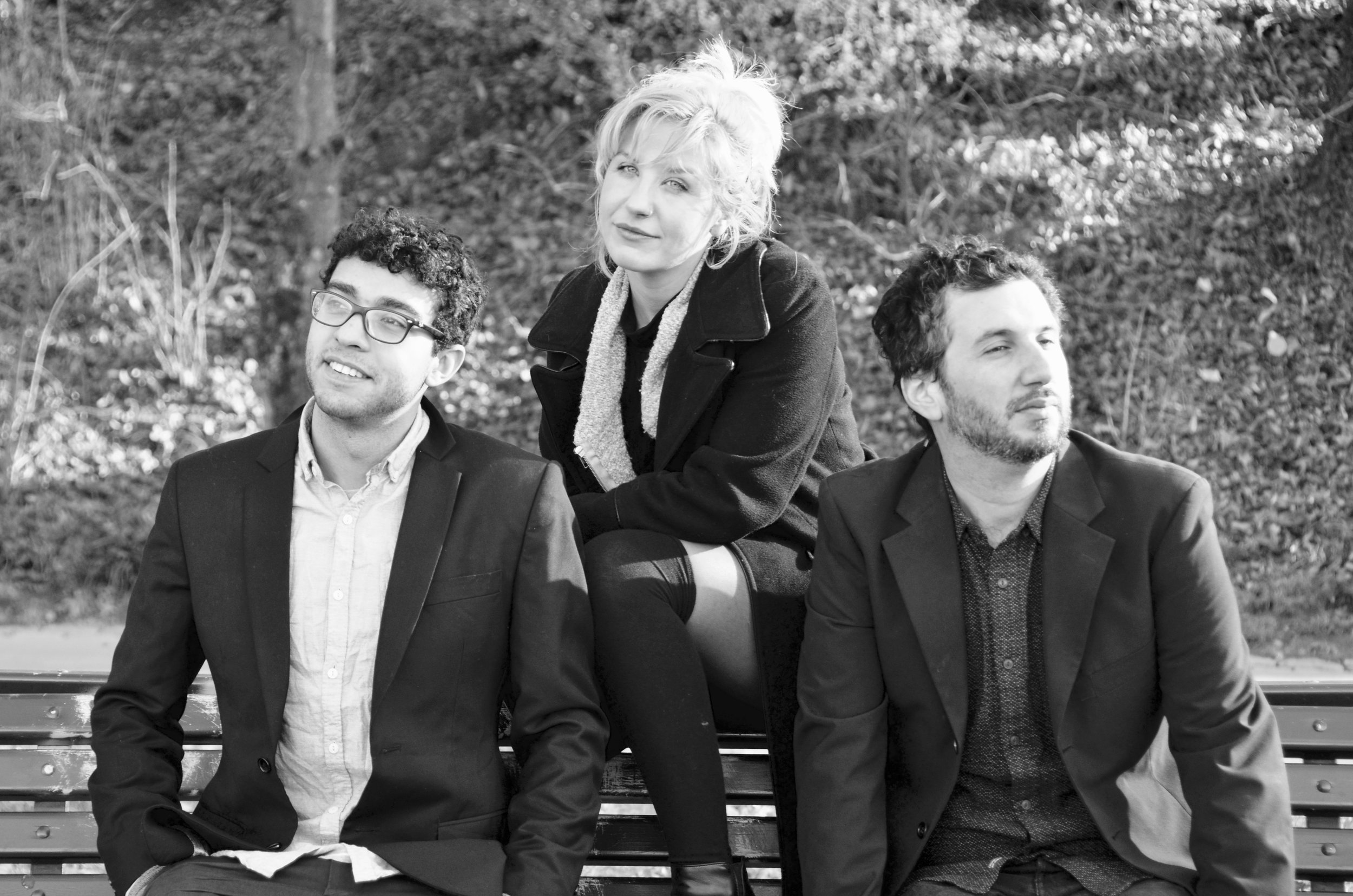 Paul Alberto Gonzales Osto, guitariste / Chloé Bieri, chanteuse / Alvaro Soto, contrebassiste