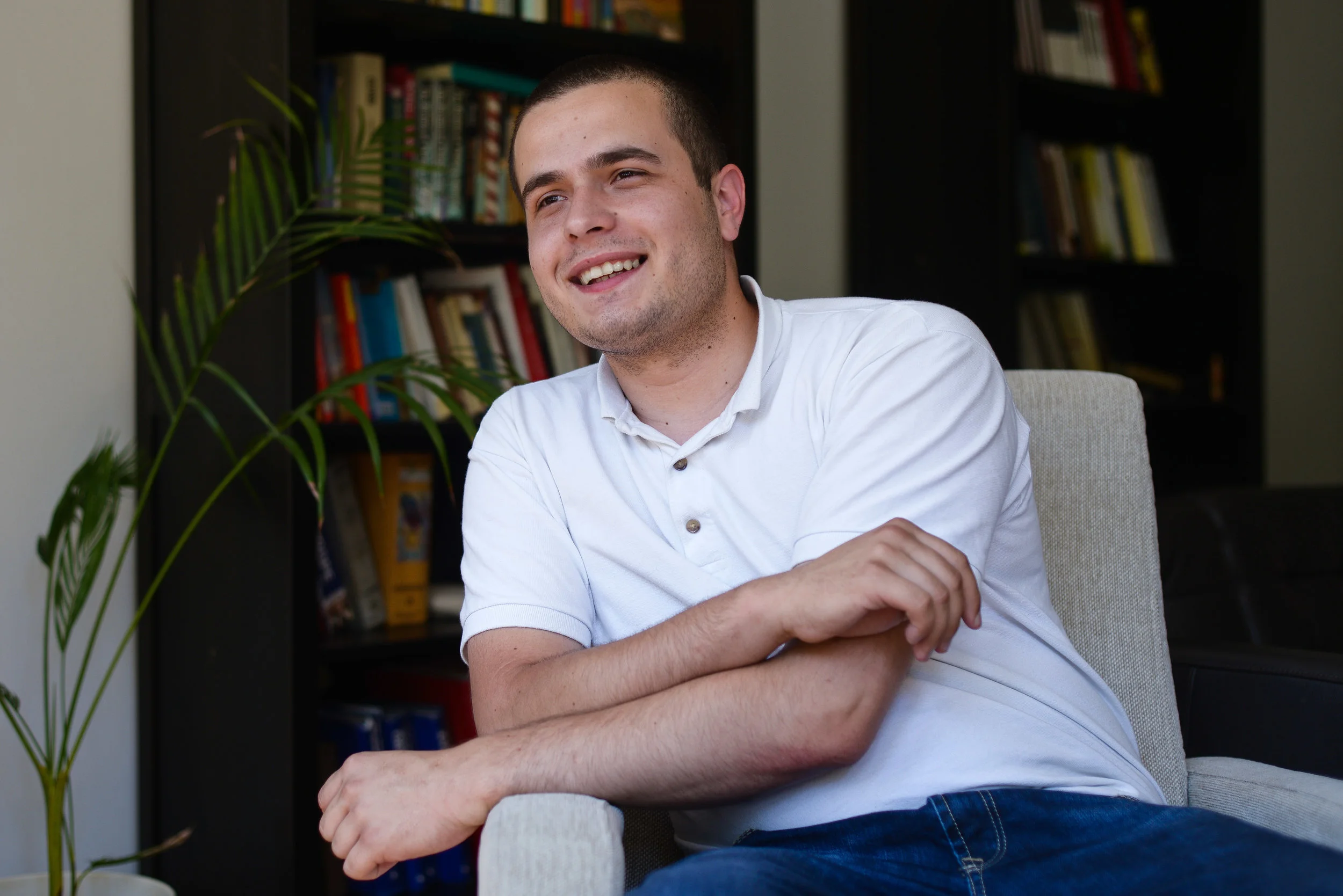 From Hatred to Peacemaking : One Student's Story