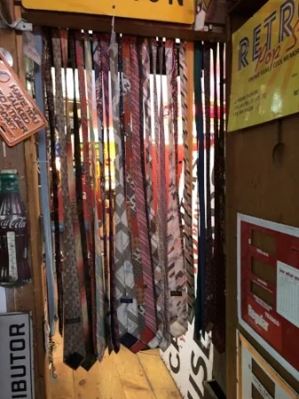 Here's a really cool use for those old neckties. Thinking of you Elie J!